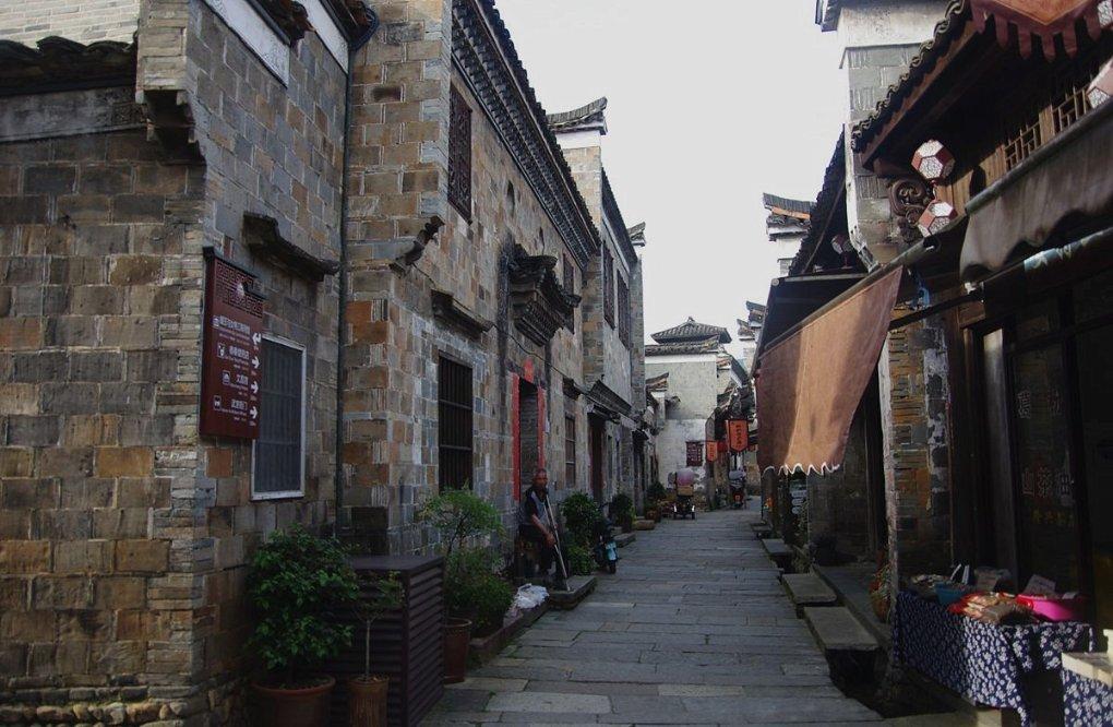 全面解答问题,尽在黑色西装连衣裙,优雅迷人,轻松穿出成熟又精致的美,吸引到你了吗?知识问答网页
